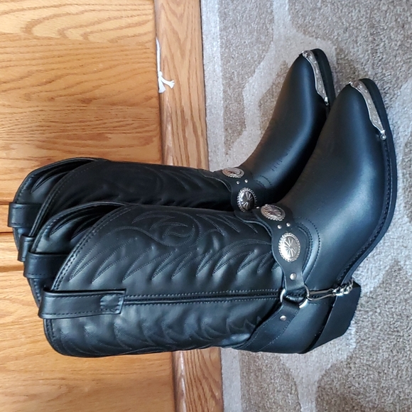Laredo Other - NWOT! Laredo boots